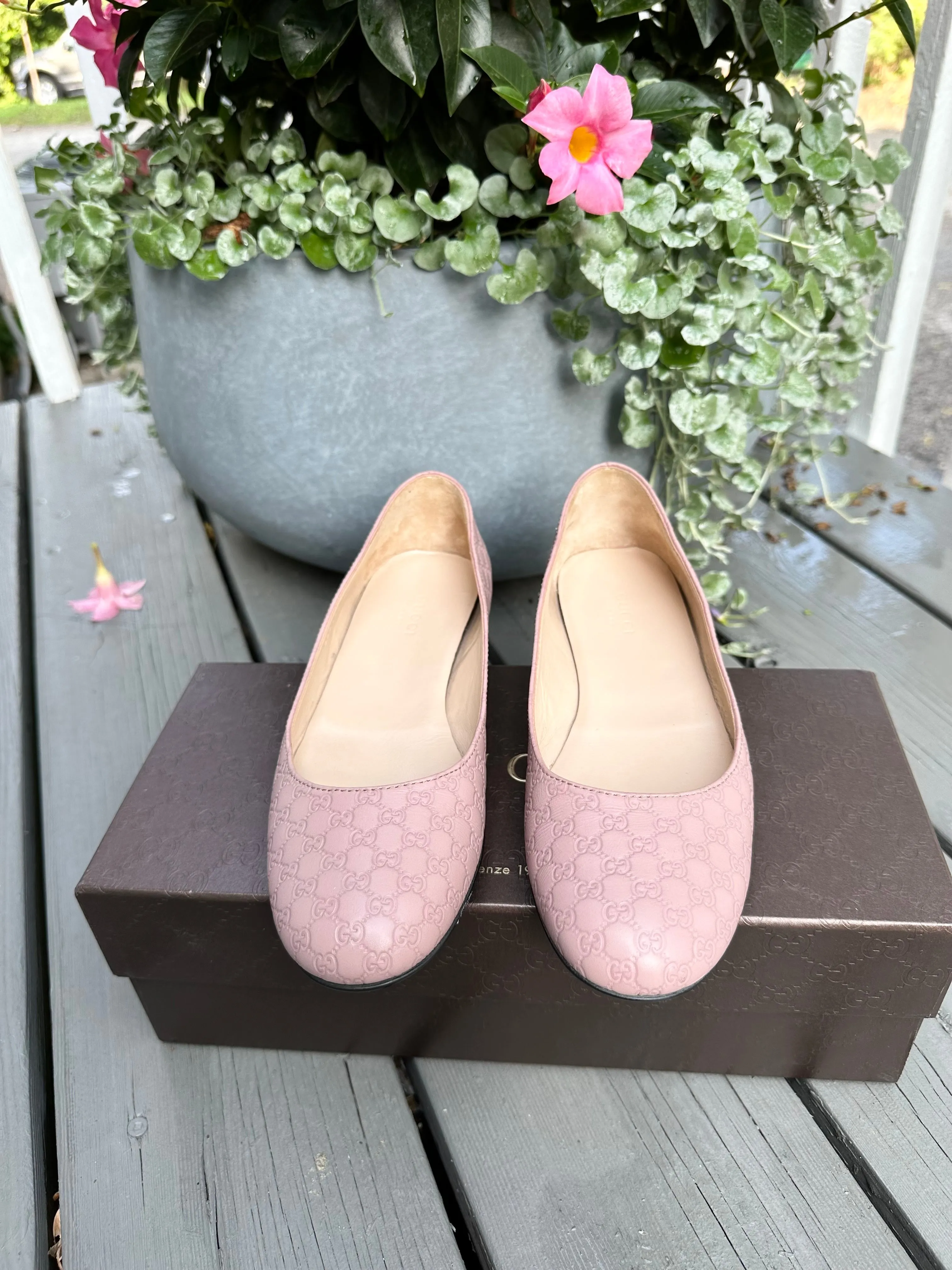 GUCCI Micro Guccissima Leather Ballet Flats